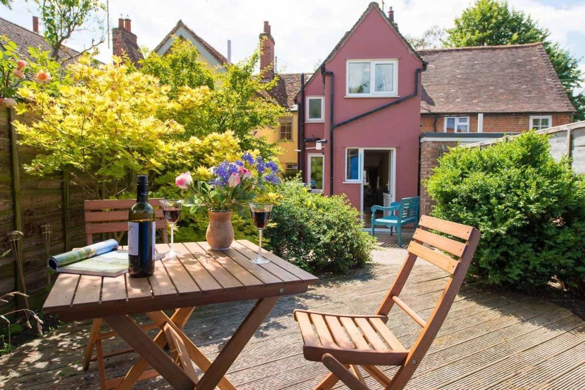 Meddlars A Historic Cottage On The Countryside Edge Of A Vibrant Market Town Hadleigh (Suffolk) Exterior foto