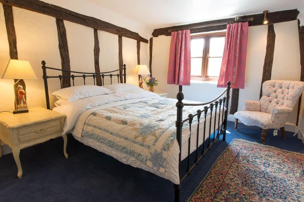 Meddlars A Historic Cottage On The Countryside Edge Of A Vibrant Market Town Hadleigh (Suffolk) Exterior foto
